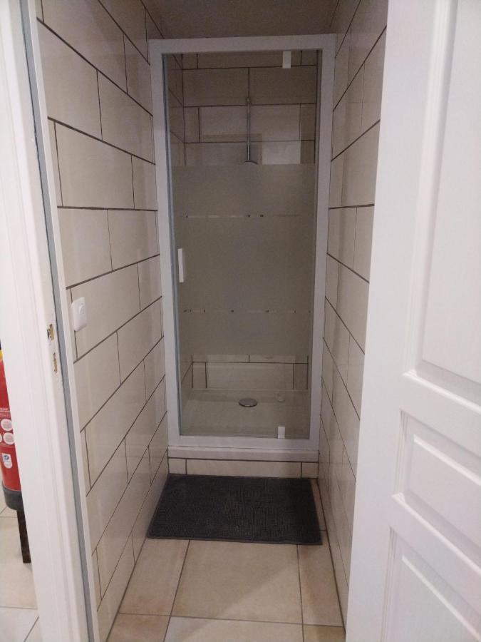 Les Chambrees Du Bac Hotel Charly-sur-Marne Екстериор снимка